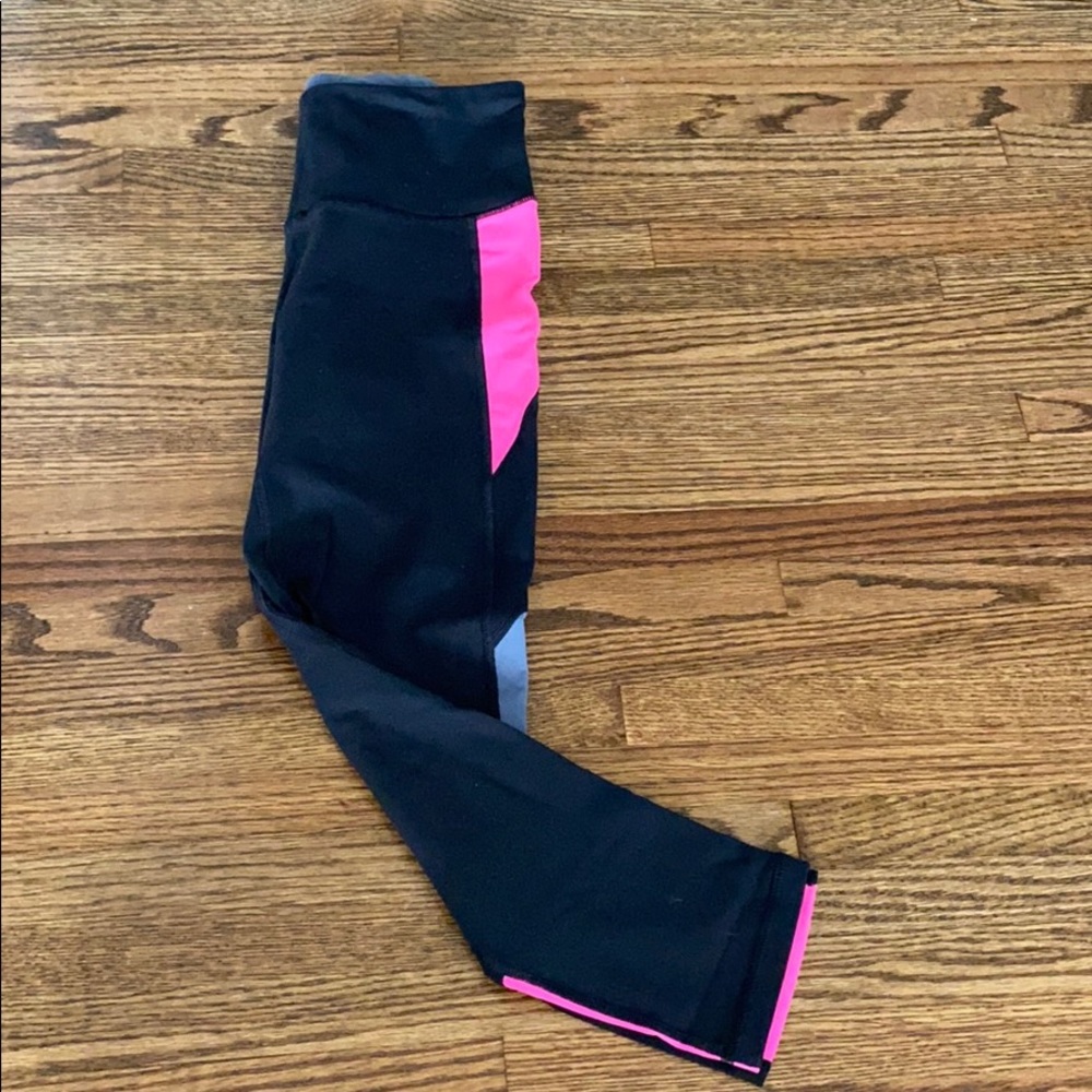 Color Block VSX Sport Knockout Capri Legging